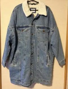 Bershkaボア付きデニムロングコート　サイズM