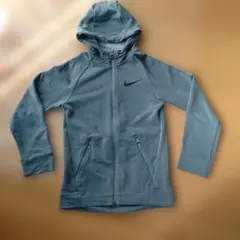 Nike グレー フード付きパーカー
