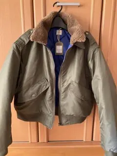 11/14購入❗️今期新作　新品未使用　タグ付き　AUG ミリタリーブルゾン