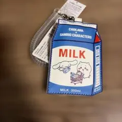 ちいかわ　サンリオ　パスケース　シナモロール