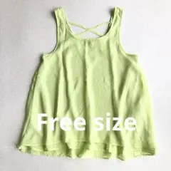 ☆ほぼ未使用☆イエロー シフォンノースリーブトップス　夏　リゾートのサムネイル
