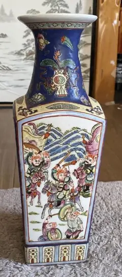 中国古玩　大清同治年製　色絵賢人武人図　角形花瓶　箱付き 2026年最新】大清同治年製の人気アイテム - メルカリ