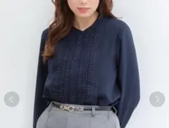 Honeys GLACIER レース使いブラウス　ネイビー