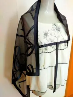 【新品】リボン付　刺繍　キャミソール