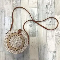 レディース　かばん　ショルダーバッグ　カゴバック　アイボリー　夏