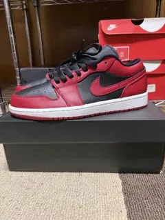 Nike Air Jordan 1 Low "Varsity Red"のサムネイル