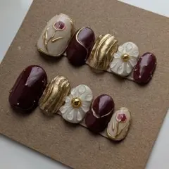 【サイズオーダー制】ネイルチップ　ニュアンス　ぷっくりフラワー　赤　ボルドー