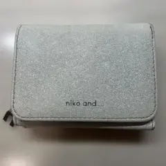 niko and シルバー 三つ折り財布