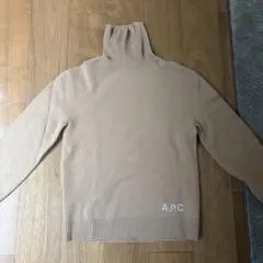 A.P.C. ベージュ タートルネックセーターのサムネイル