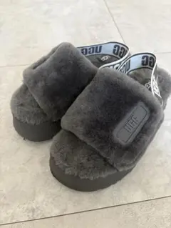 2025年最新】ugg ファーサンダル 23の人気アイテム - メルカリ