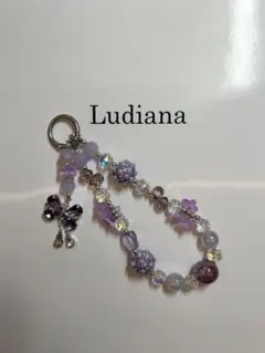 ハンドメイド 紫色のビーズ ストラップ