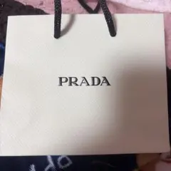 PRADA ショッパー　紙袋