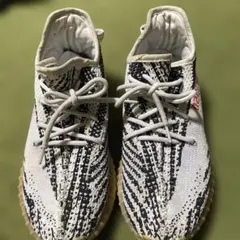 Yeezy Boost 350 V2 ホワイト/ブラック
