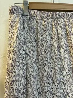 フレアロングスカート 紫色の葉柄