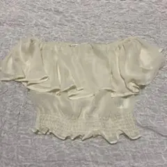 アイボリー オフショルダー フリル トップス