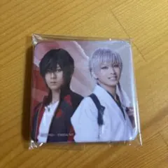 鶴丸国永、大倶利伽羅 缶バッジ