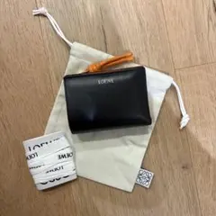 ロエベ　ノット コンパクトウォレット　レザー　ブラック　黒　オレンジ　スペイン製
