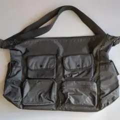 ブラックショルダーバッグ