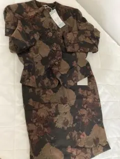 定価12万超 スカート スーツ 未使用 ウール ブラウン 花柄 ジャケット