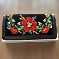 【値下げ済】FEILER フェイラー 長財布 花柄 ブラックのサムネイル