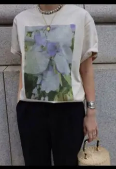 machattマチャットフォト Tシャツベージュフラワーアートのサムネイル