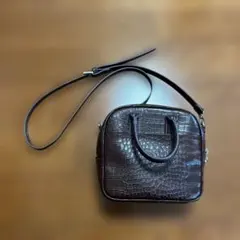 ブラウン クロコダイル風 ショルダーバッグ　ハンドバック　ローリーズファーム