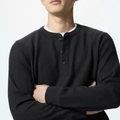 UNIQLO ワッフルヘンリーネックTシャツ