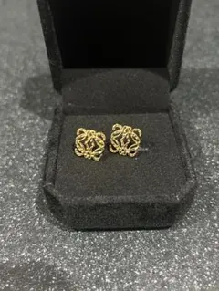 【最終価格】ロエベ　ピアス　ゴールドのサムネイル