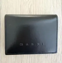 新品未使用♡MARNI ブラック 二つ折り財布のサムネイル