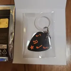txt moa con ギターピックチャーム ヒュニンカイ