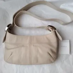 最終値下げ！2回使用品　フルラ　革ショルダーポシェットバッグ