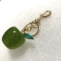 キーホルダー　青リンゴ　グリーンアップル　ミセス　バックチャーム　推し活