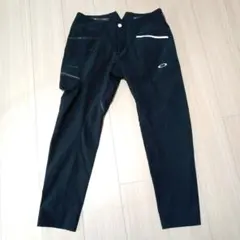 Oakley ブラックパンツ リフレクターライン付き1129番