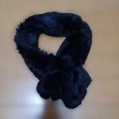 黒いラビットファーマフラー