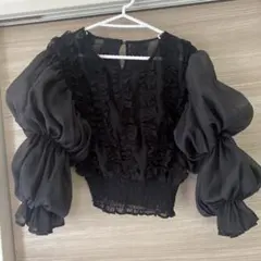 ボリューミー　パフスリーブ　フリル　ブラウス