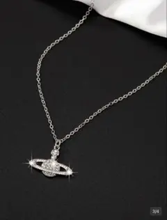 Vivienne Westwood モチーフネックレス