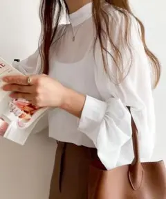 mily bilet バルーンスリーブハイネック楊柳シアー素材ブラウス