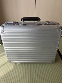 希少・TSA搭載】リモワ クラシックフライト アタッシュケース 25L 