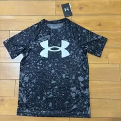 UNDER ARMOUR アンダーアーマー　ブラック　150cm 半袖Tシャツのサムネイル