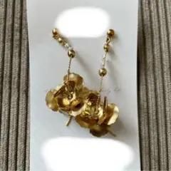 ゴールド 花モチーフ ロングピアス