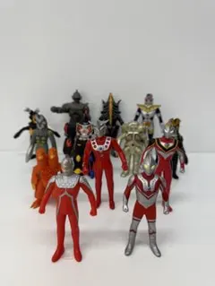 ウルトラマンフィギュアなど　13体セット