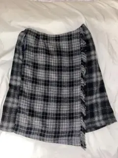 チェックスカート