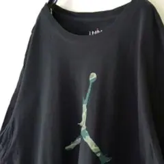 エアジョーダン AIRJORDAN カモフラ迷彩 Tシャツ XL ブラック古着のサムネイル