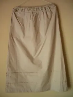 新品未使用　フェリシモ　スカート　ベージュ　FELISSIMO　チェック地模様