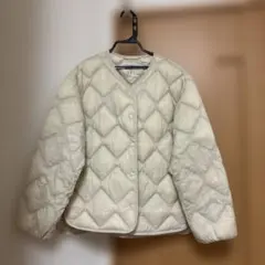 【ユニクロ】ウルトラライトダウン　S オフホワイト　（専用袋付き.美品）