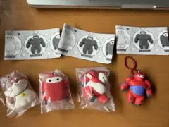 Disneyベイマックス　ペタンコマスコット　カプセルトイ キーホルダー
