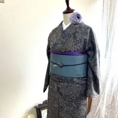 シックな更紗文様の着物　小紋　美品　縮緬　京小紋