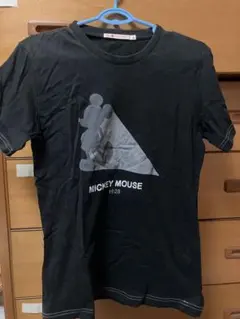 ユニクロ　ミッキーTシャツ