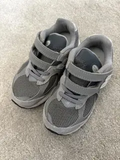 ☆新品未使用☆ニューバランスNew Balance PV2002グレースニーカー