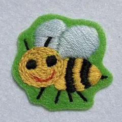 手縫い刺繍アイロンワッペン(はち)